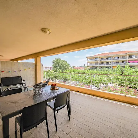 Lägenhet Grand T2 Terrasse 27m2 Plein Sud Centre Folelli