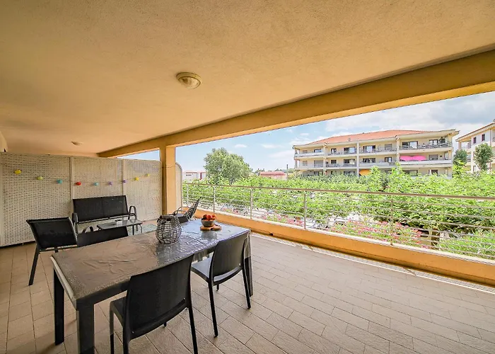 Appartement Résidence Costa D'oro Hyper Centre De Folelli